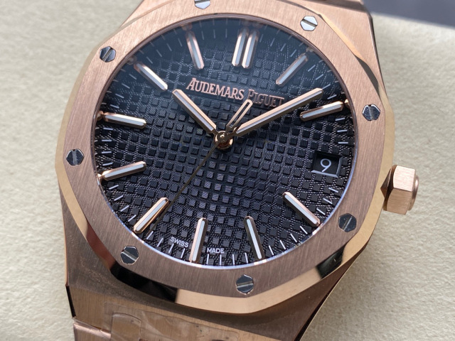 Audemars Piguet Focus on big factory goods