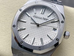 Audemars Piguet si concentra sui grandi beni di fabbrica