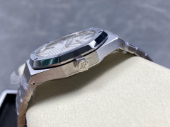 Audemars Piguet si concentra sui grandi beni di fabbrica