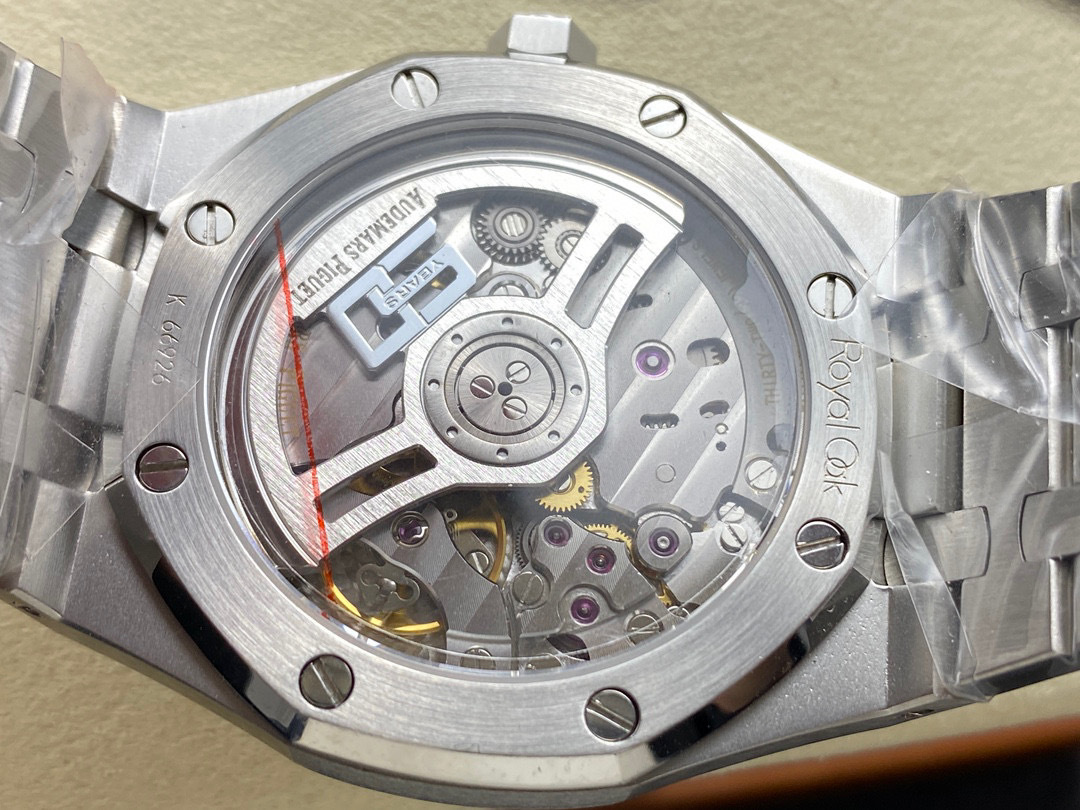 Audemars Piguet si concentra sui grandi beni di fabbrica