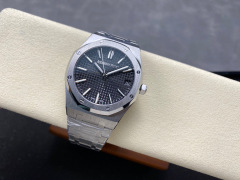 Audemars Piguet si concentra sui grandi beni di fabbrica