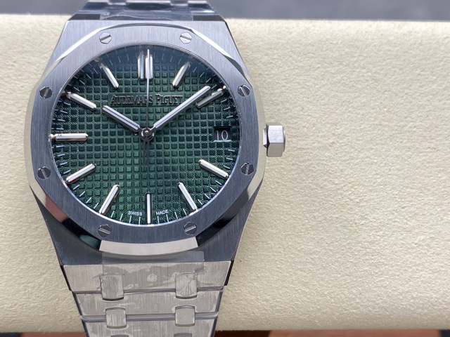 Audemars Piguet Focus on big factory goods