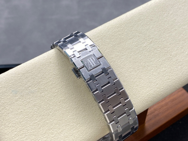 Audemars Piguet Focus on big factory goods