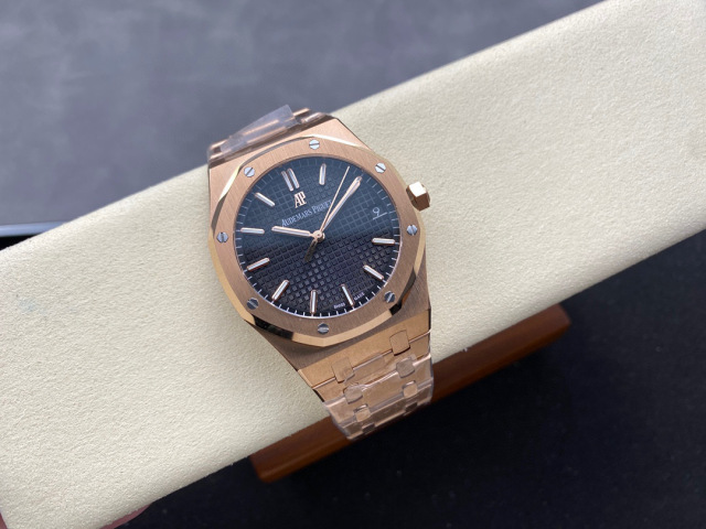 Audemars Piguet si concentra sui grandi beni di fabbrica