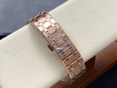 Audemars Piguet si concentra sui grandi beni di fabbrica