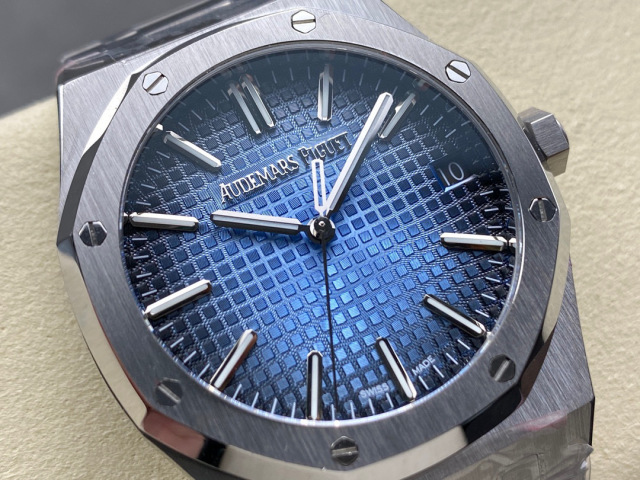 Audemars Piguet Focus on big factory goods