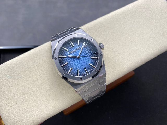 Audemars Piguet Focus on big factory goods