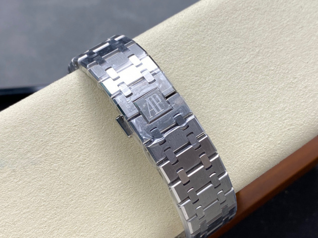 Audemars Piguet Focus on big factory goods