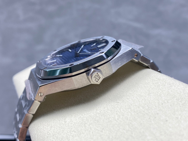 Audemars Piguet Fokus pada barangan kilang besar