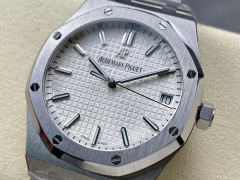 Audemars Piguet Focus on big factory goods