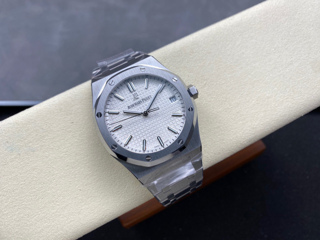 Audemars Piguet Focus on big factory goods
