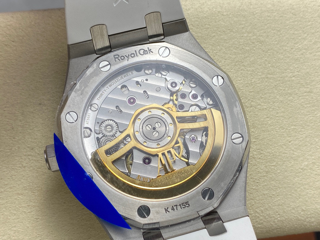 Audemars Piguet si concentra sui grandi beni di fabbrica
