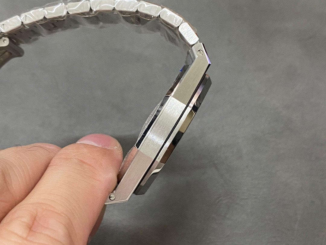 Audemars Piguet Fokus pada barangan kilang besar
