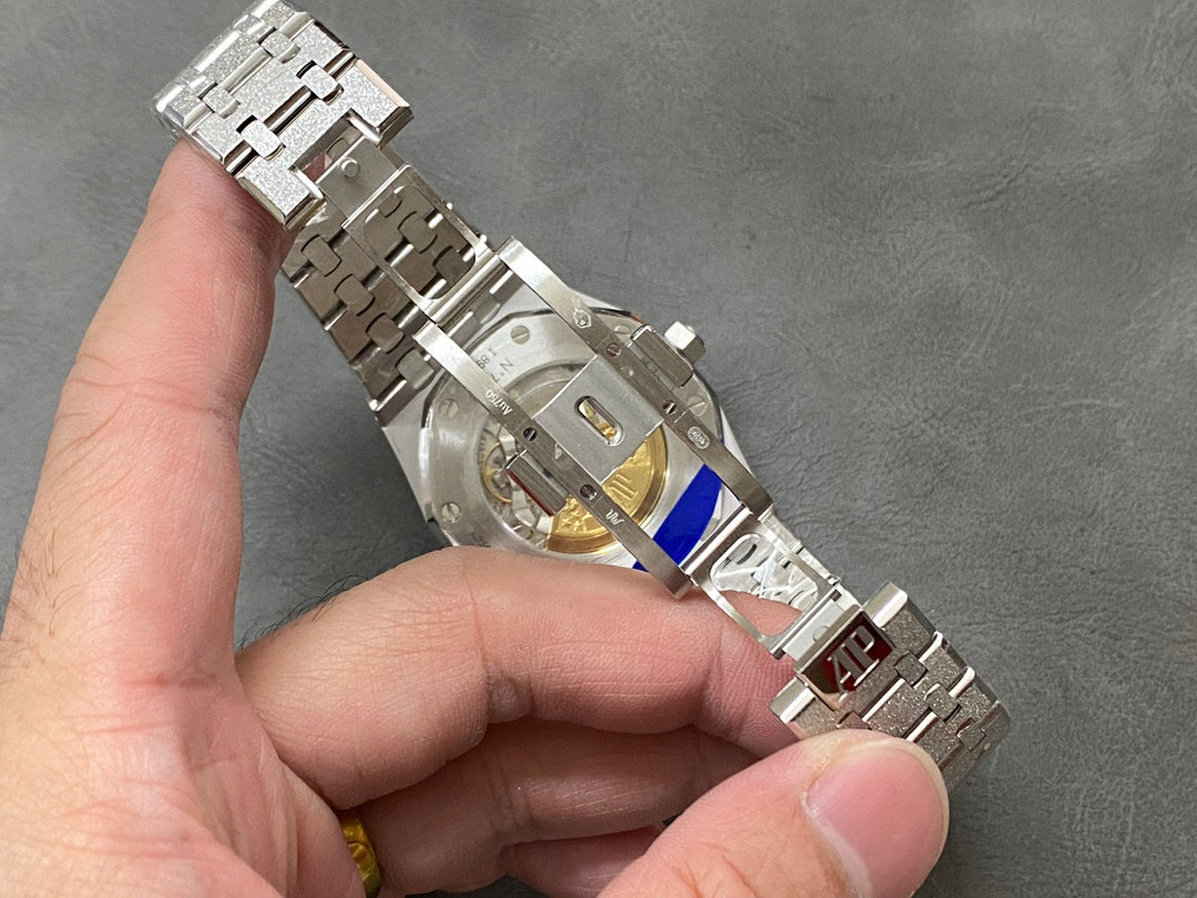 Audemars Piguet Fokus pada barangan kilang besar