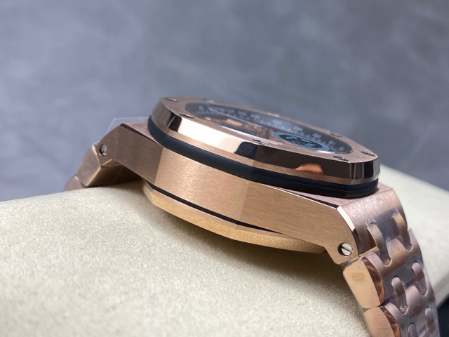 Audemars Piguet si concentra sui grandi beni di fabbrica