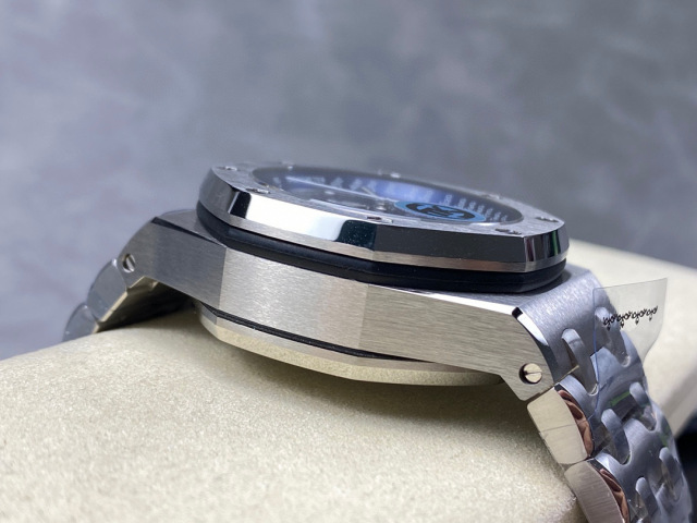 Audemars Piguet Focus on big factory goods