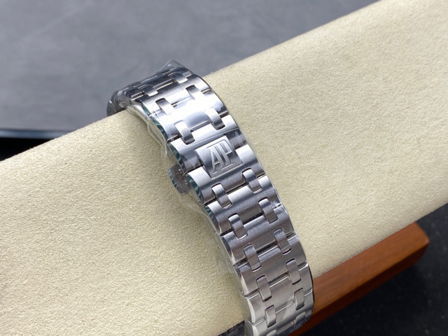 Audemars Piguet Focus on big factory goods