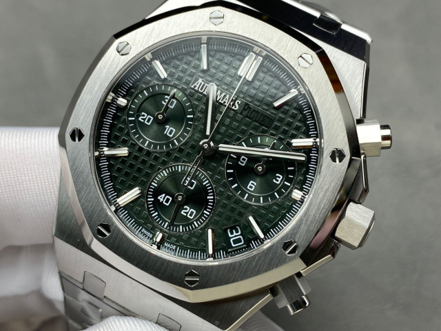 Audemars Piguet si concentra sui grandi beni di fabbrica