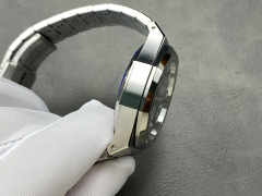 Audemars Piguet si concentra sui grandi beni di fabbrica