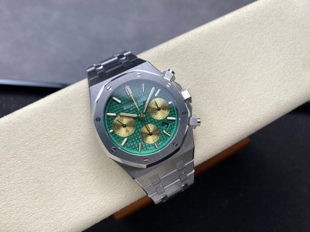 Audemars Piguet si concentra sui grandi beni di fabbrica