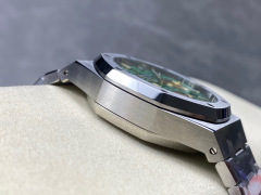Audemars Piguet si concentra sui grandi beni di fabbrica