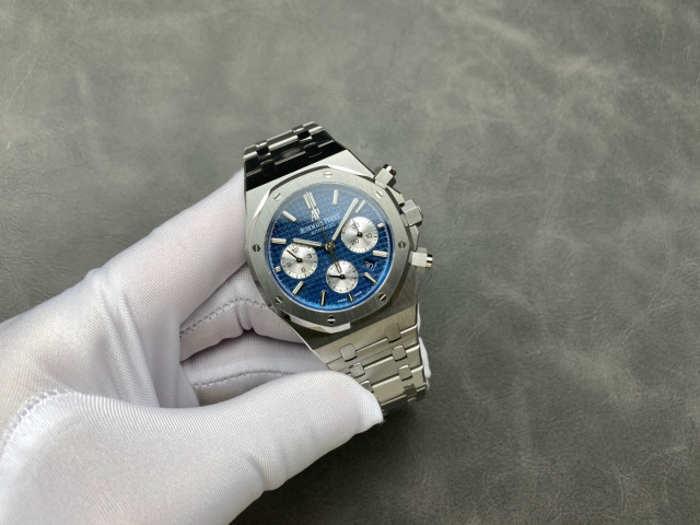 Audemars Piguet si concentra sui grandi beni di fabbrica