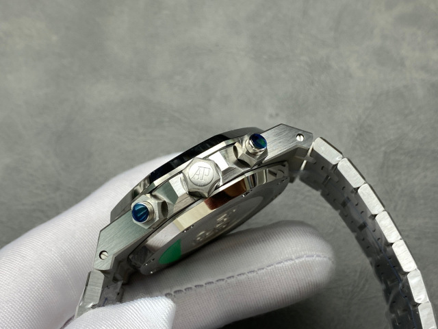 Audemars Piguet si concentra sui grandi beni di fabbrica