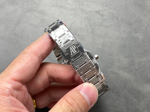 Audemars Piguet Fokus pada barangan kilang besar