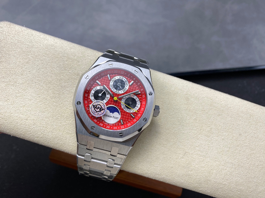 Audemars Piguet si concentra sui grandi beni di fabbrica