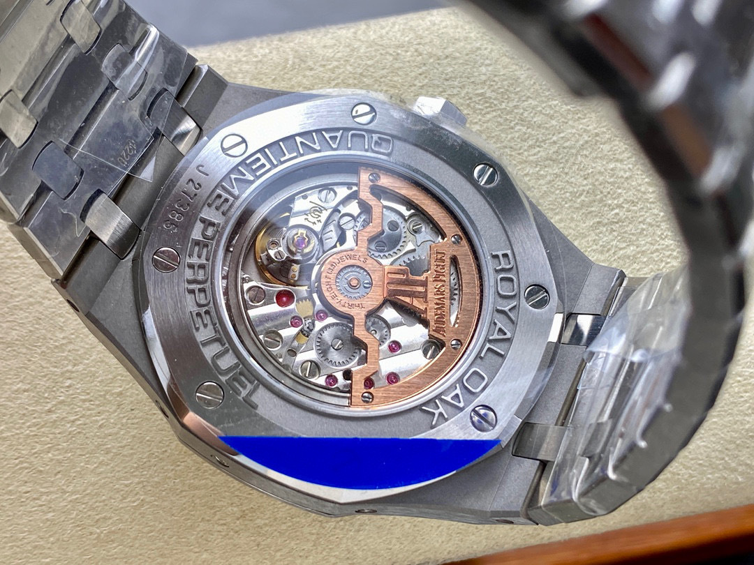 Audemars Piguet si concentra sui grandi beni di fabbrica