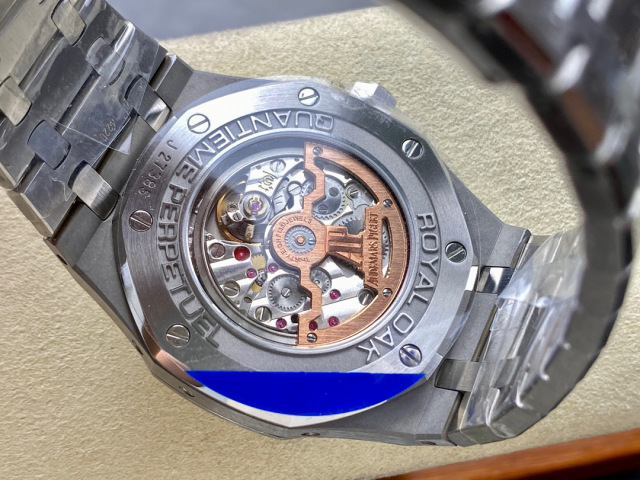 Audemars Piguet si concentra sui grandi beni di fabbrica