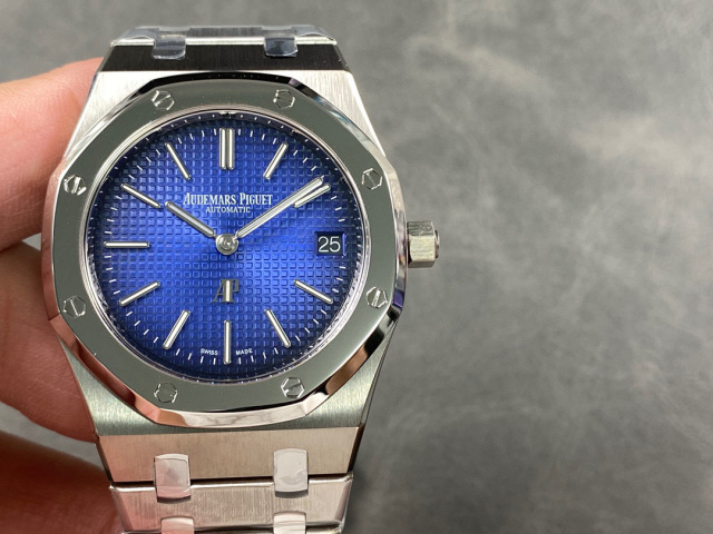 Audemars Piguet si concentra sui grandi beni di fabbrica