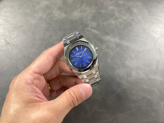 Audemars Piguet si concentra sui grandi beni di fabbrica
