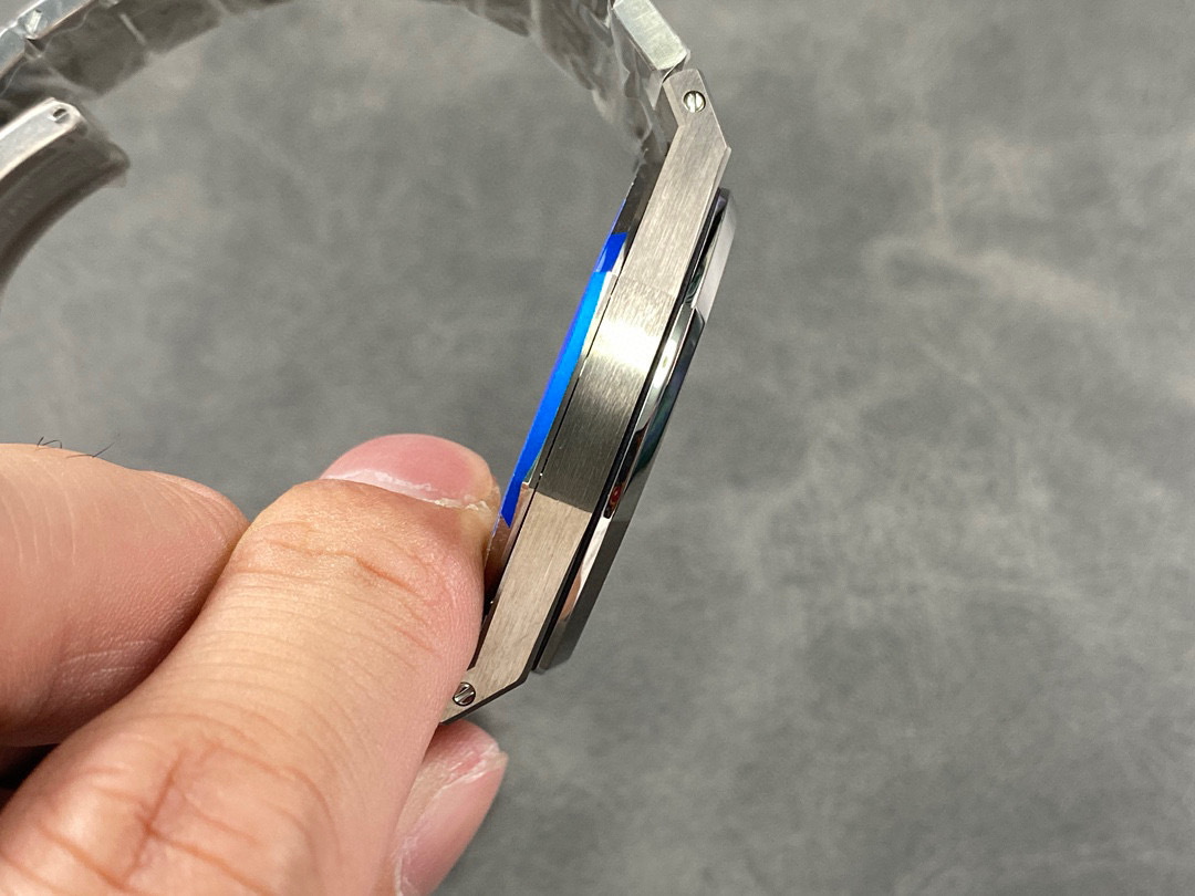 Audemars Piguet si concentra sui grandi beni di fabbrica