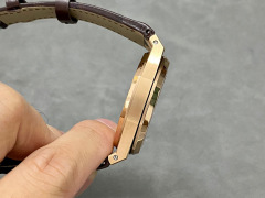 Audemars Piguet si concentra sui grandi beni di fabbrica