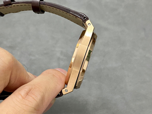 Audemars Piguet si concentra sui grandi beni di fabbrica
