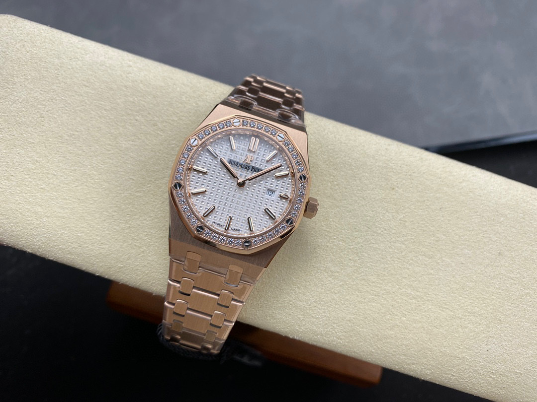 Audemars Piguet Focus on big factory goods