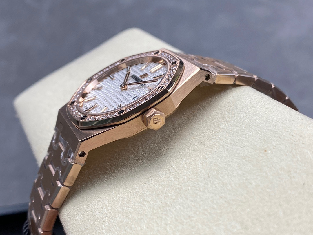 Audemars Piguet Focus on big factory goods