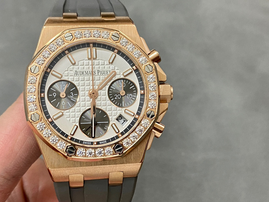 Audemars Piguet Focus on big factory goods