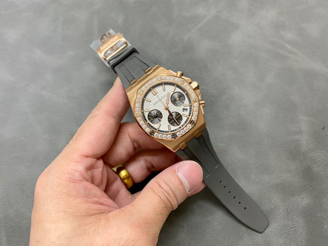 Audemars Piguet Focus on big factory goods