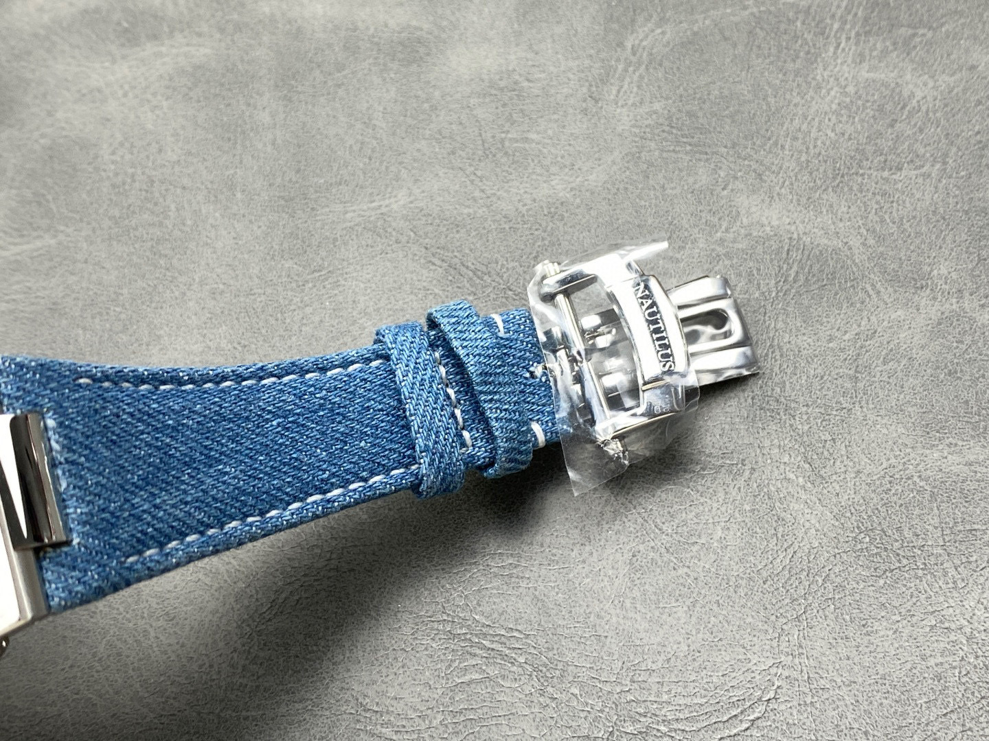 Patek Philippe Fokus pada barangan kilang besar