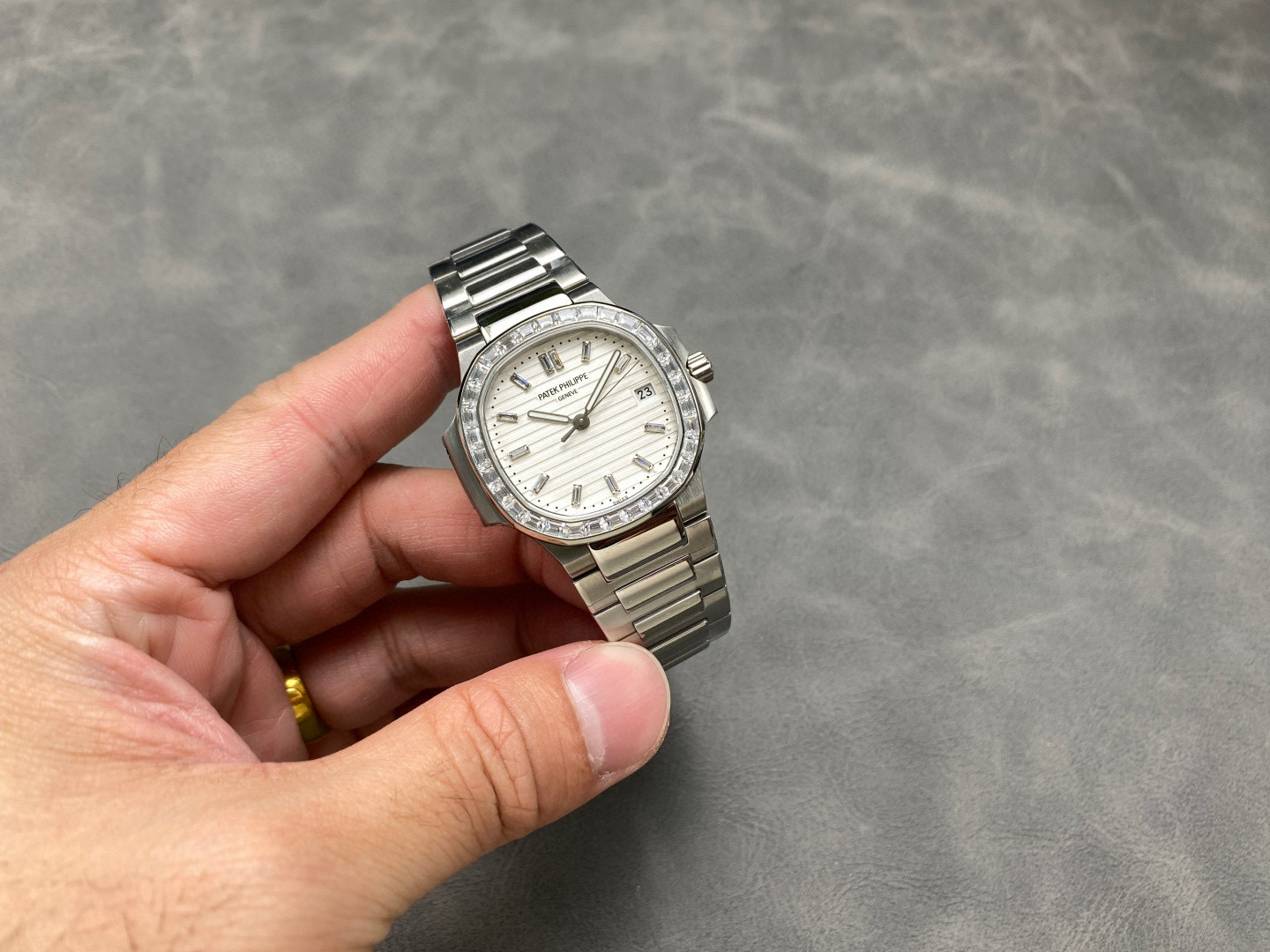 Patek Philippe Fokus pada barangan kilang besar