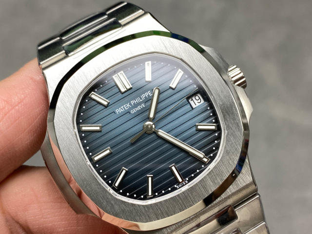 Patek Philippe Fokus pada barangan kilang besar
