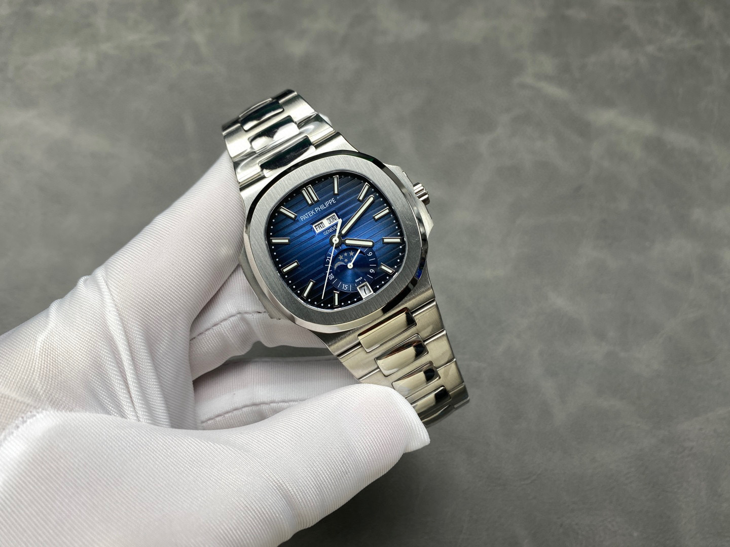 Patek Philippe Fokus pada barangan kilang besar