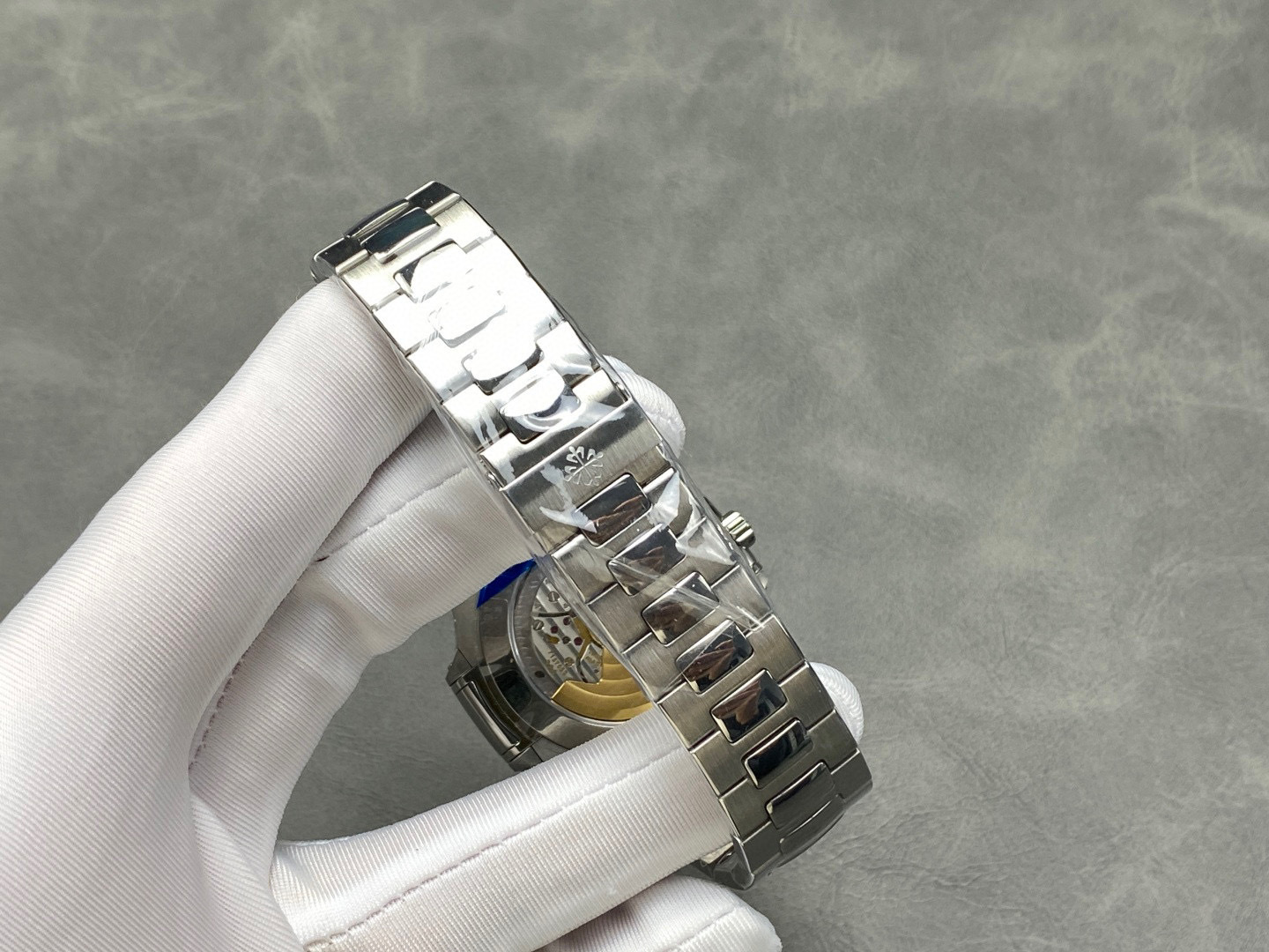 Patek Philippe Fokus pada barangan kilang besar