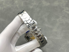 Patek Philippe Fokus pada barangan kilang besar