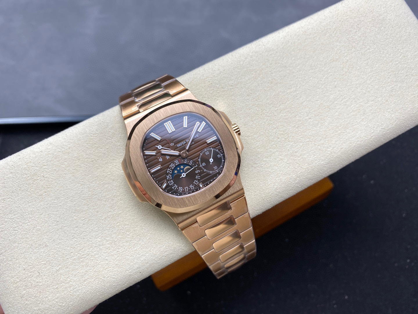 Patek Philippe  Focus on big factory goods