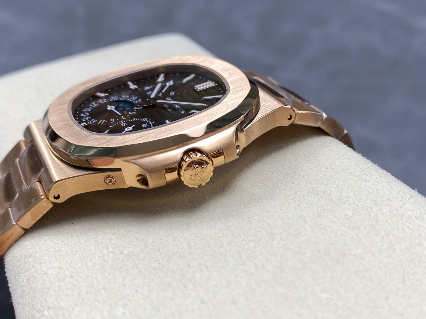 Patek Philippe  Focus on big factory goods