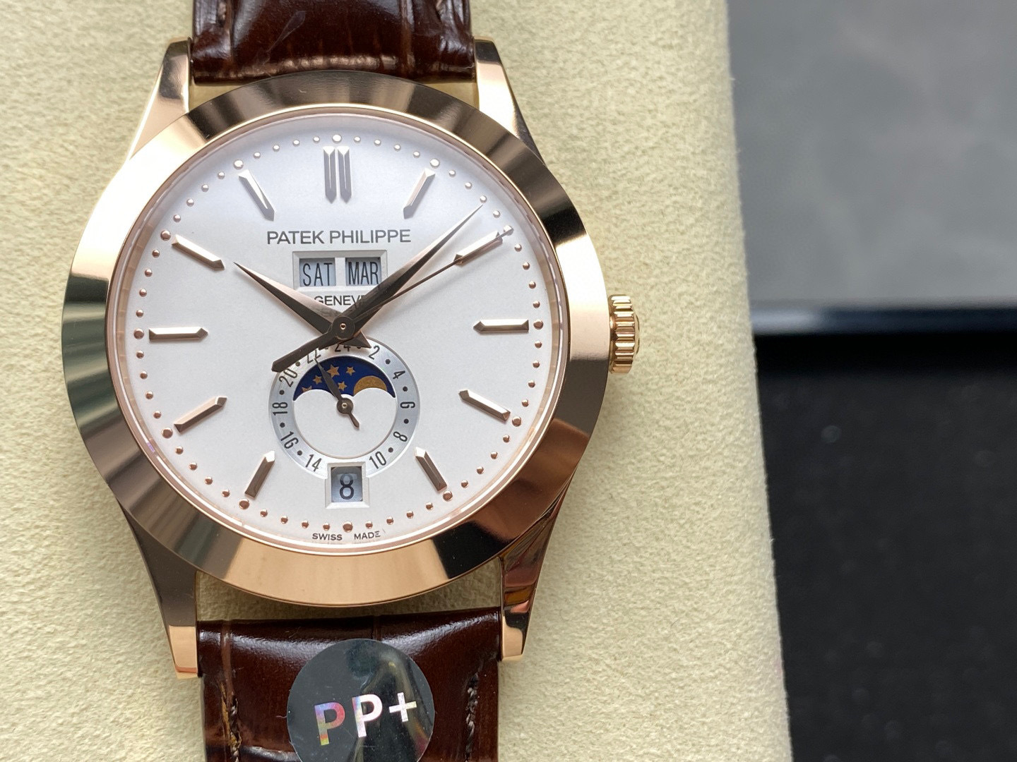 Patek Philippe Fokus pada barangan kilang besar