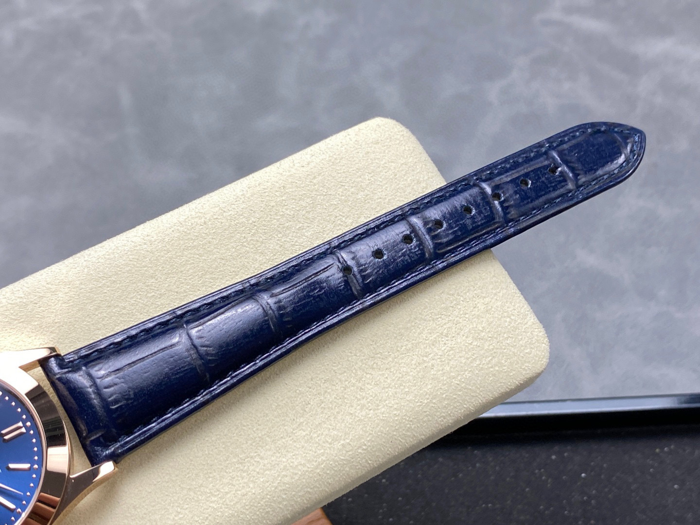 Patek Philippe Fokus pada barangan kilang besar